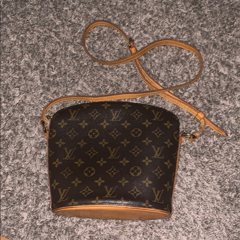 Louis Vuitton Drouout Purse